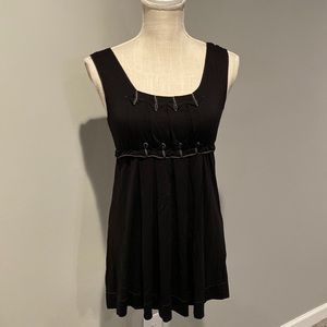 Max Studio Tank Size: M